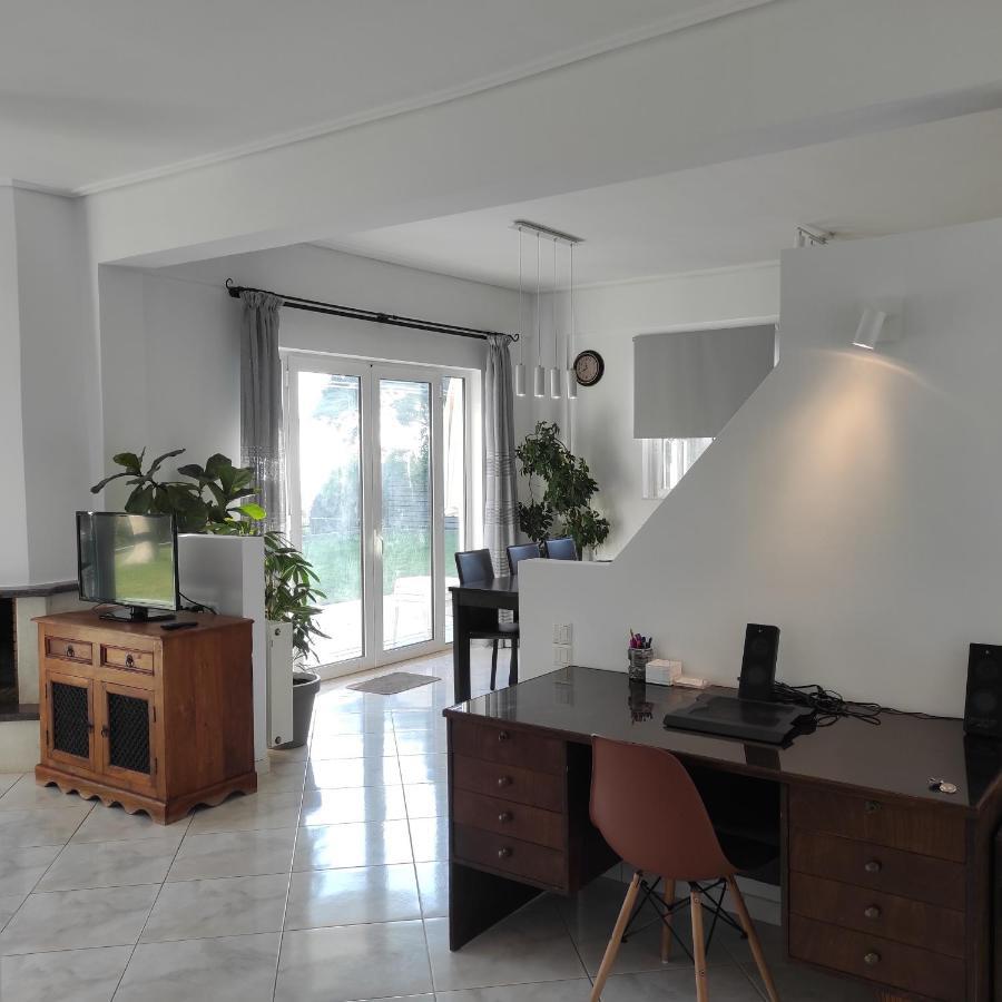 Sea Breeze Villa Resmo Dış mekan fotoğraf