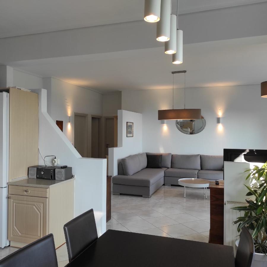 Sea Breeze Villa Resmo Dış mekan fotoğraf