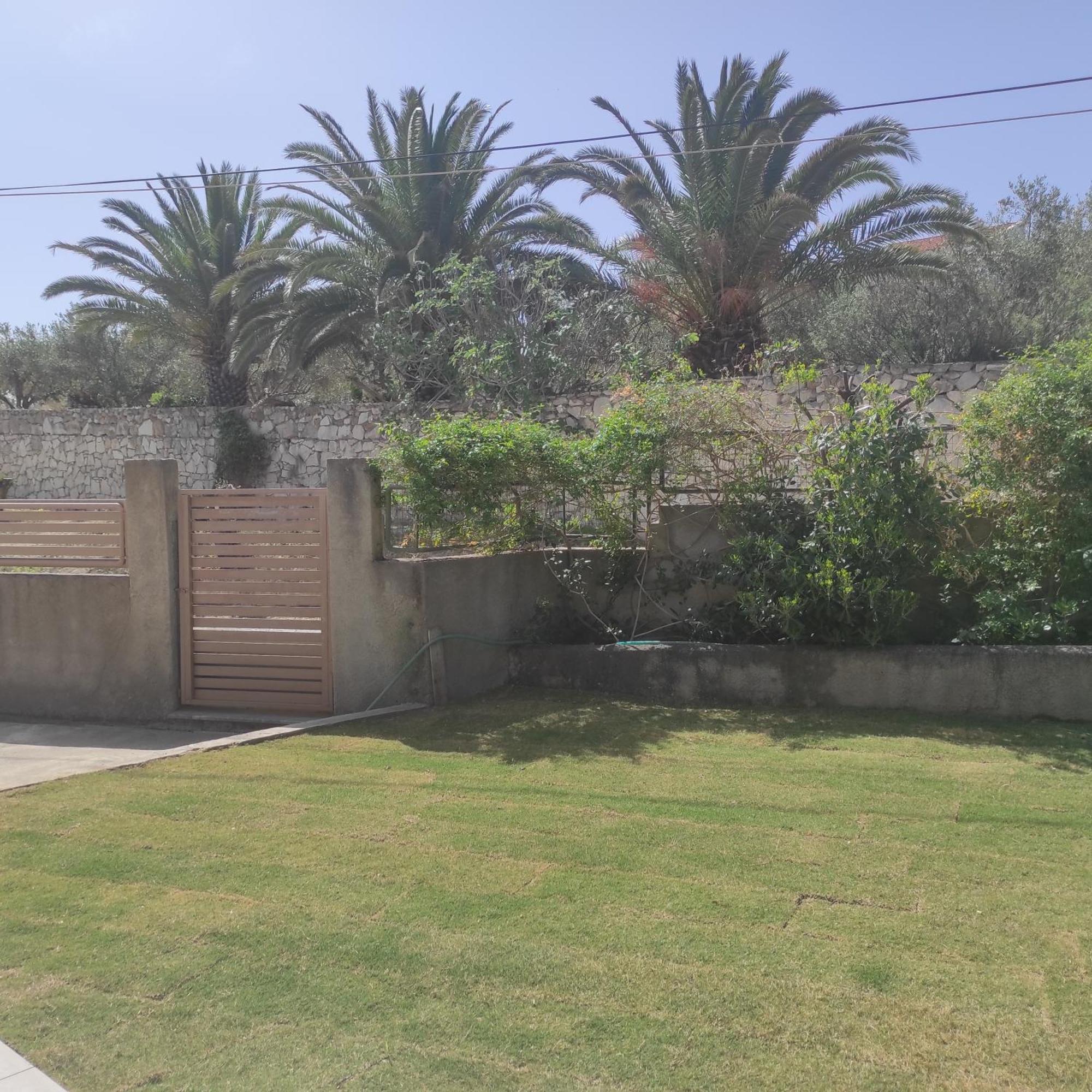 Sea Breeze Villa Resmo Dış mekan fotoğraf