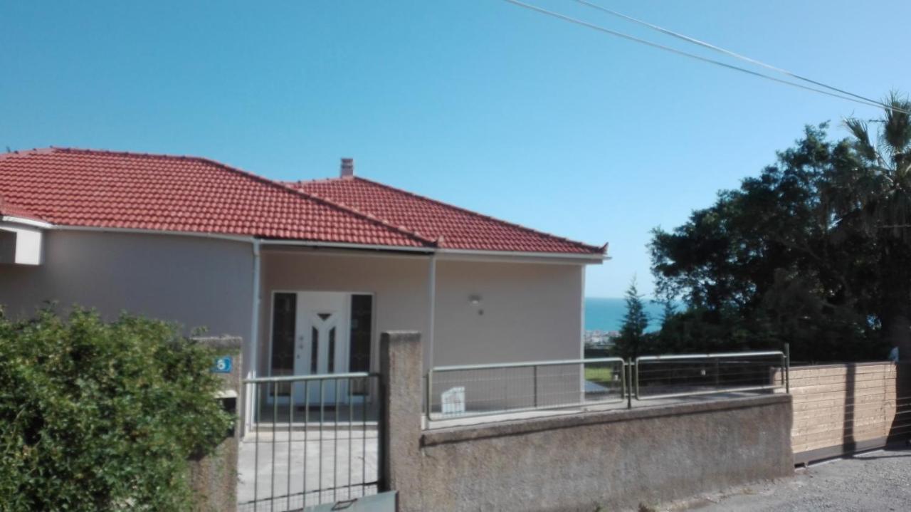 Sea Breeze Villa Resmo Dış mekan fotoğraf